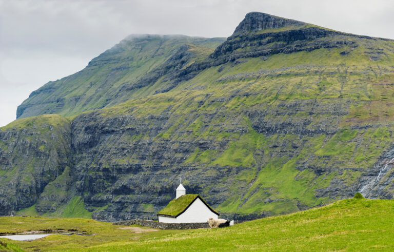 Faeröer eilanden - Saksun kerk - reizen - vakantie - Christoffel Travel