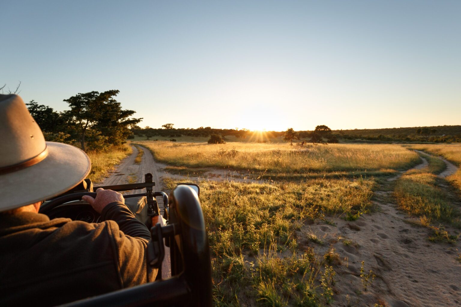 safari-voertuig-uitzicht-sabi-sands-zuid-afrika-christoffel-travel-scaled.jpg